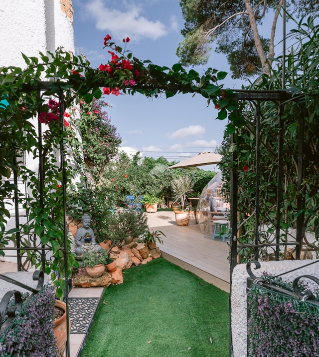 Resa Estates Ibiza apartment te koop ground floor sale garden entrance.JPG